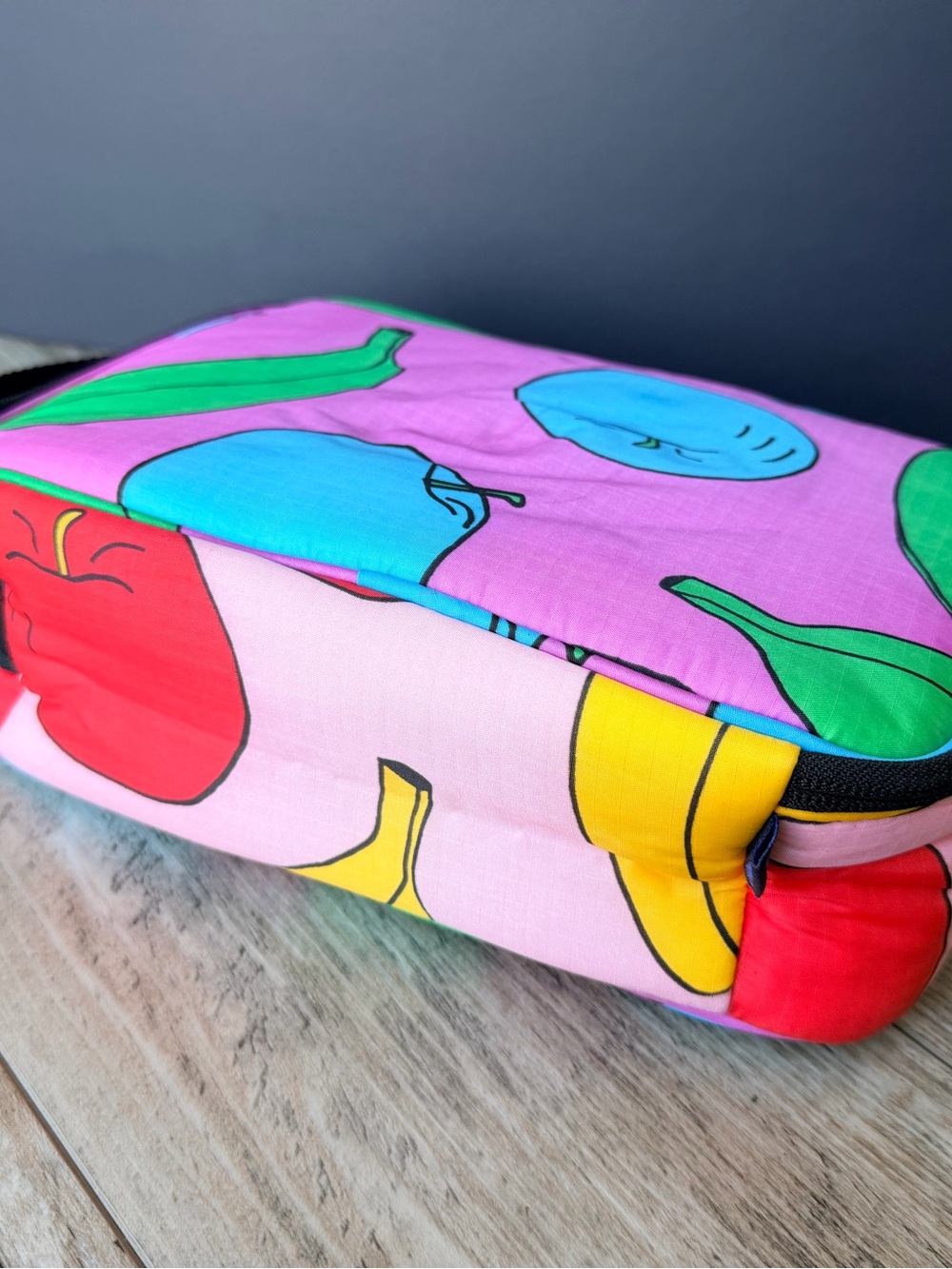 Rare Discontinued BAGGU Pink Fruit Salad Apples Bananas Puffy Lunch Box - Picture 3 of 6